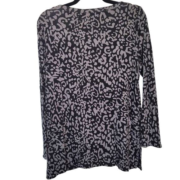 Chico's Womens Medium Petite 100% Pima Cotton Leopard Animal Print Long Sleeve - Picture 3 of 9